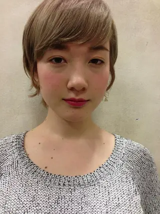 ショート カラー la fith所属・rico_by ヘアとアイブロウのヘアスタイル