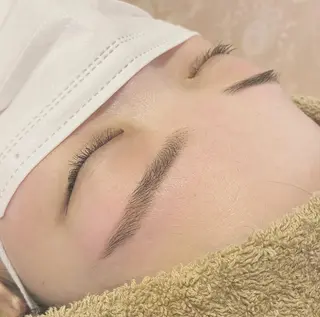 アイブロウ エクレア金山駅前店所属・森川 未夢のマツエク・マツパデザイン