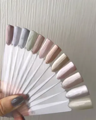 ネイル NINEnami ニュアンスネイルのネイルデザイン