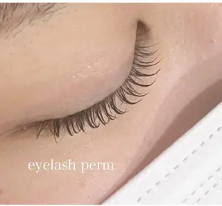 ショート カラー パーマ ヘアアレンジ メンズ キッズ ネイル マツエク・マツパ Saffyハリウッド トリートメント◎のヘアスタイル