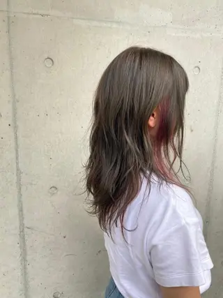 ロング カラー 川越 輝梨奈のヘアスタイル