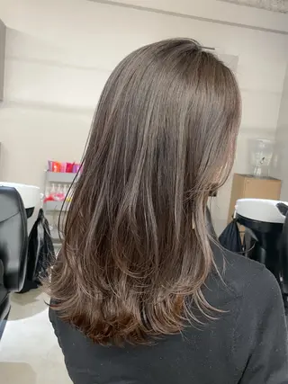 セミロング カラー Grand Link （グランリンク）のヘアスタイル