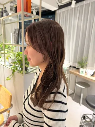 セミロング 頭皮につけないカラー /白髪ぼかし/実加永のヘアスタイル