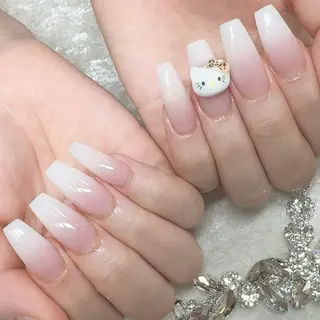 ネイル Leonie Fukaのネイルデザイン