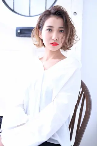 カラー due hair 京都駅前店 MILBON オージュア認定サロン【デューヘアー】所属・ハイトーンブリーチ 土坂　由志【京都】のヘアスタイル