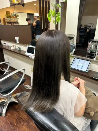 ロング カラー 篠田 蒼のヘアスタイル