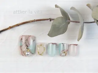 ネイル atelier la vita所属・lavita. mimuraのネイルデザイン