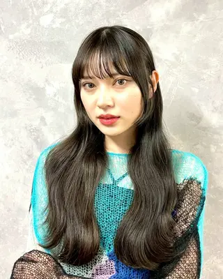 ロング カラー 透明感カラー艶カラー 暖色カラーshionのヘアスタイル