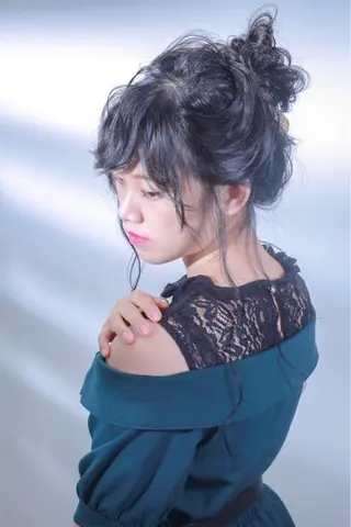 ロング カラー ヘアアレンジ 伊藤 裕貴のヘアスタイル