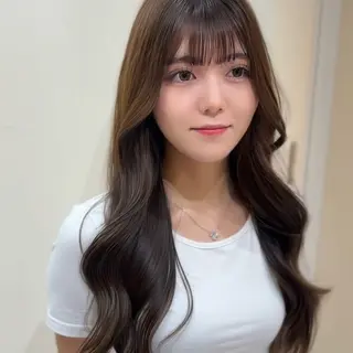 ロング カラー ワンホン×髪質改善 つのーか🩶🫧のヘアスタイル