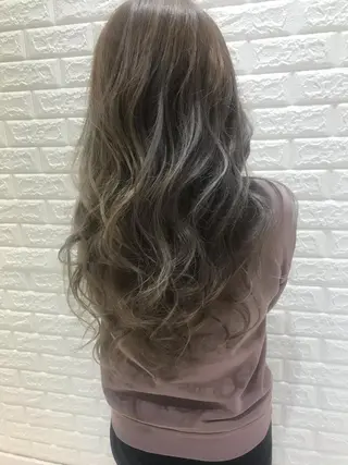 ロング カラー ナガイ ユウキのヘアスタイル