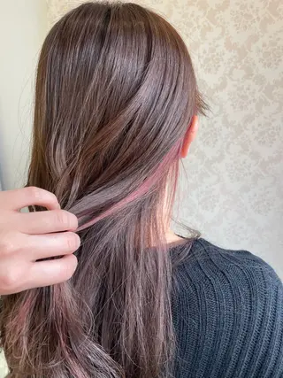 カラー ヒヨシ ルナのヘアスタイル