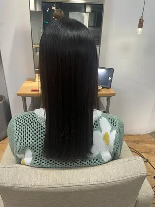 セミロング BELO 愛未のヘアスタイル