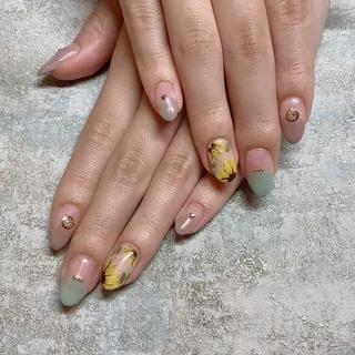 ネイル 上野 由衣のネイルデザイン