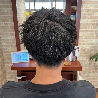 ショート パーマ メンズ ツイスパ/メンズ特化 🦋𝑺𝑶𝑵𝑬のヘアスタイル