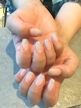 ネイル Nest 岩崎のネイルデザイン