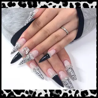 ネイル 𝑵𝒂𝒊𝒍𝒔𝒂𝒍𝒐𝒏 𝑳𝒊𝒆𝒔𝒆所属・𝐋𝐢𝐞𝐬𝐞 𝐘𝐔𝐈のネイルデザイン