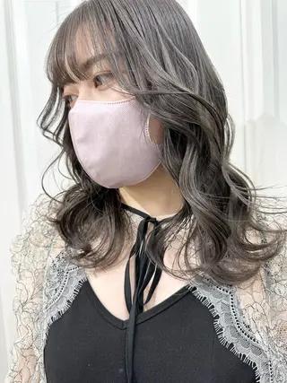 セミロング カラー kai .のヘアスタイル