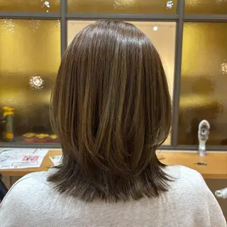 ミディアム 小西 七菜子のヘアスタイル