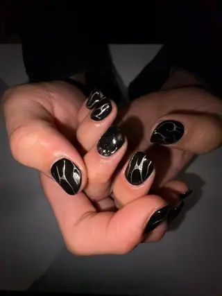 ネイル カンナ【Y2Kネイル /コーンロウ】のネイルデザイン