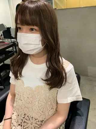 セミロング LOREN＋透明感 オリーブhirokoのヘアスタイル