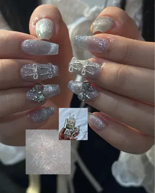 ネイル ♱˖⁺ 𝒎𝒐𝒑𝒊 ⁺のネイルデザイン