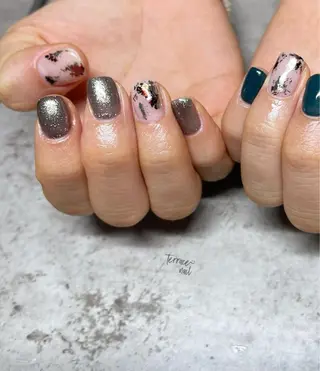 ネイル KAMINO CHIKAのネイルデザイン