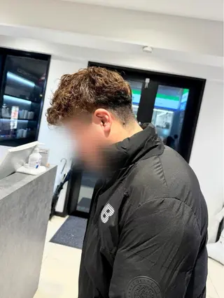 パーマ メンズ 𝒇𝒍𝒂𝒎𝒎𝒆𝒖𝒎所属・Sakura 町田のヘアスタイル