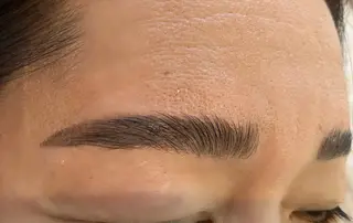アイブロウ ナチュラルケア サロン　ド　しるくのマツエク・マツパデザイン