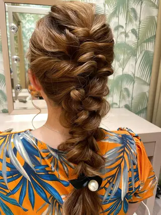 ヘアアレンジ WHITE EYE 浦添所属・ヘアメイク acoのヘアスタイル