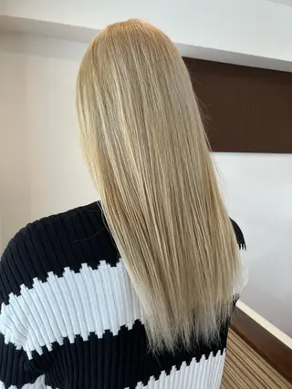 ロング カラー 堀内 七海のヘアスタイル