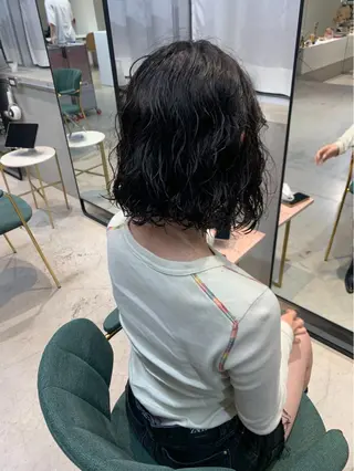 ミディアム パーマ 宇佐美佳／美髪 ストレート/縮毛矯正のヘアスタイル