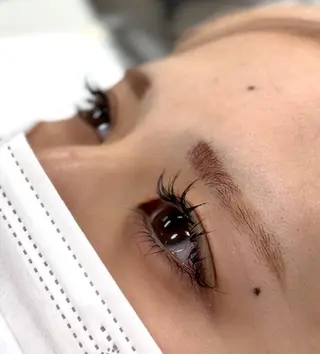 マツエク・マツパ 高山 穂香のヘアスタイル