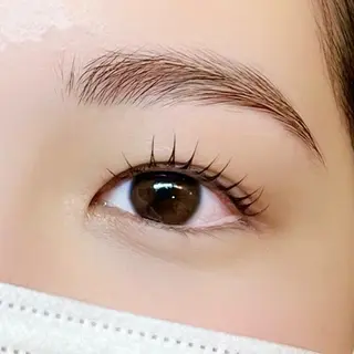 マツエク・マツパ Helena みなつのヘアスタイル