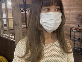 セミロング カラー miloc🫧 MOMOYOのヘアスタイル