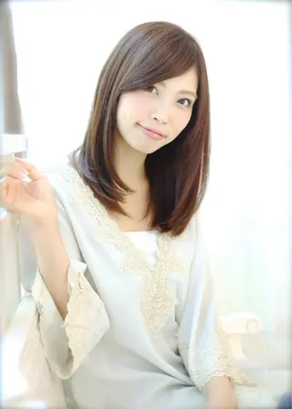 ミディアム FORTE所属・フォルテ青山 カットカラー0円のヘアスタイル