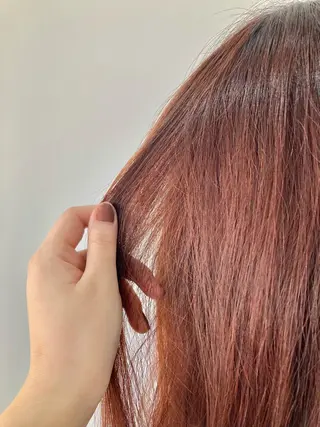 セミロング ATELIER ZIZI川井さくらのヘアスタイル