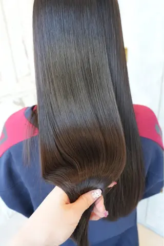 ロング パーマ なかやま れいかのヘアスタイル