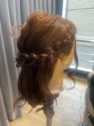 セミロング ハートボックス　四ツ谷所属・Heart box 仲嶺　瑠輝のヘアスタイル