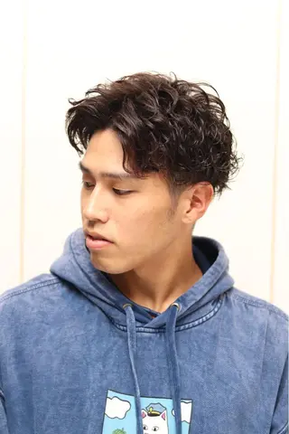 ミディアム HAIR&GROOMING YOSHIZAWA Inc.BANDAI所属・みよし まさとのヘアスタイル