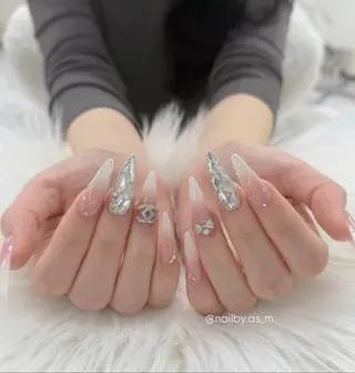 ネイル MARU Nail Salon所属・落合 明日美のネイルデザイン