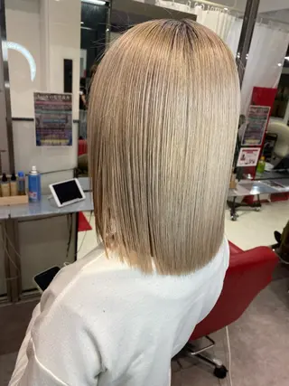 ミディアム カラー hair make huit8所属・ハイライト&ブリーチ 💇🏼‍♀MAHOのヘアスタイル