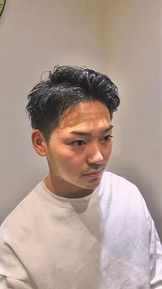 メンズ ヒロ銀座 川崎店所属・ヒロ銀座川崎 志田健介のヘアスタイル