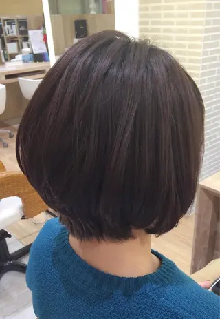 ショート カラー 山北 咲子のヘアスタイル