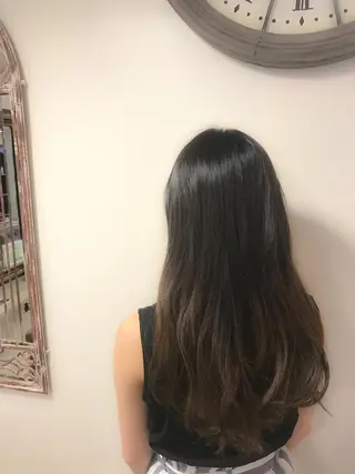 セミロング カラー 【天満1艶髪】潤艶/ 髪質改善🌹釣本竜哉のヘアスタイル