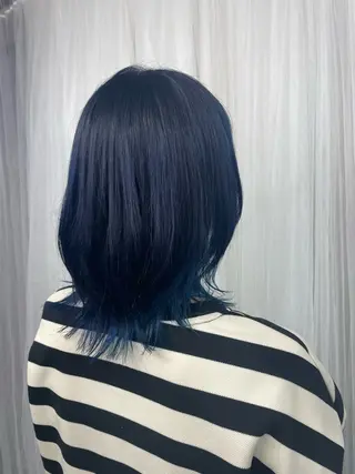 ミディアム 手塚 由佳のヘアスタイル