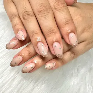 ネイル nail salon ＆ me🫧のネイルデザイン
