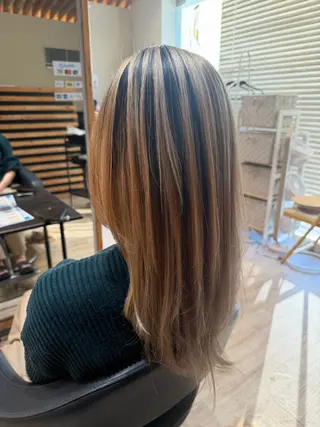 セミロング カラー 関口 友行のヘアスタイル