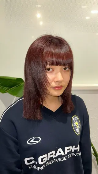 ミディアム 平井 咲紀のヘアスタイル