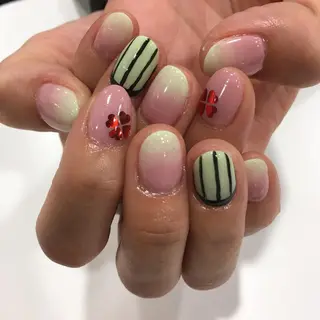 ネイル Allure小山店 Maiのネイルデザイン